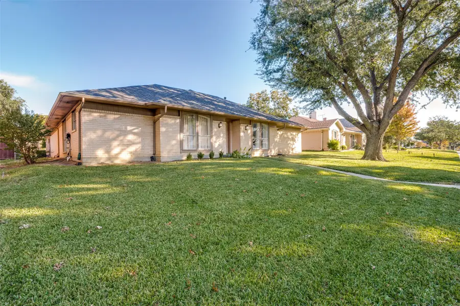 1927 Camden Way, Carrollton, TX 75007 - Image #2