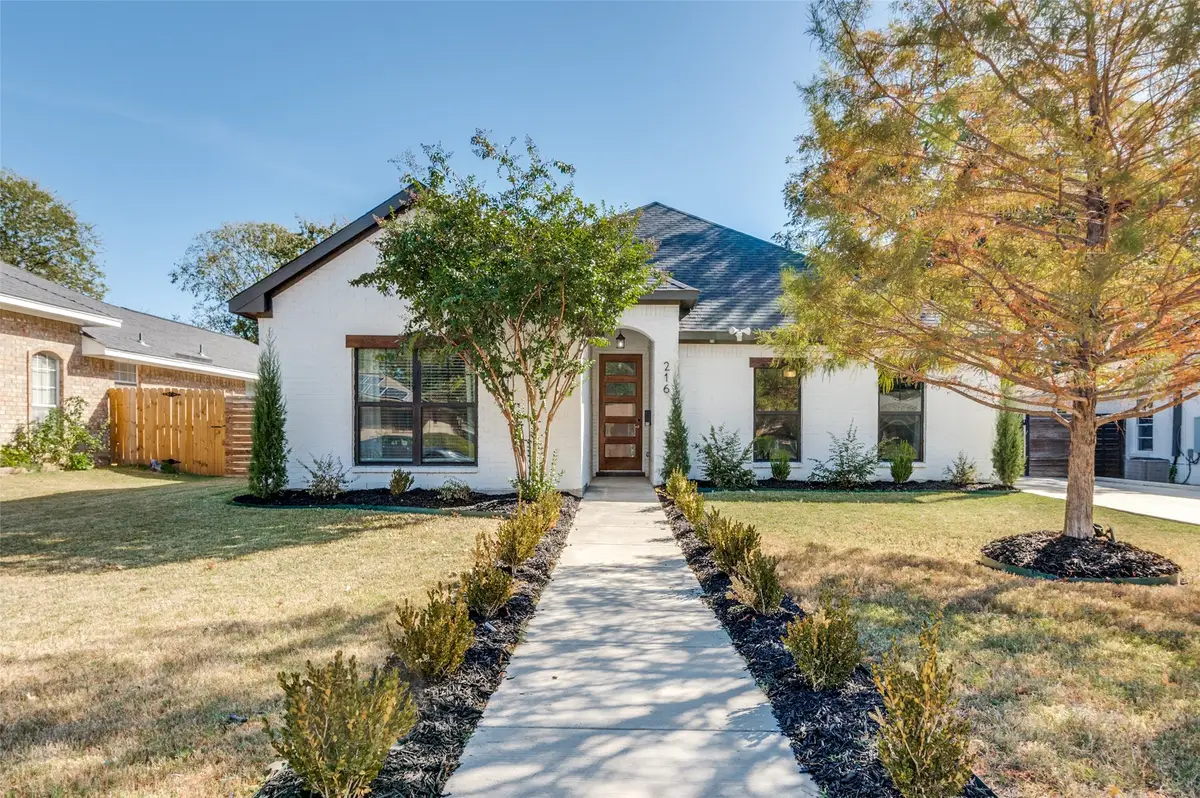 216 Melrose Lane, Lancaster, TX 75146 - Image #1