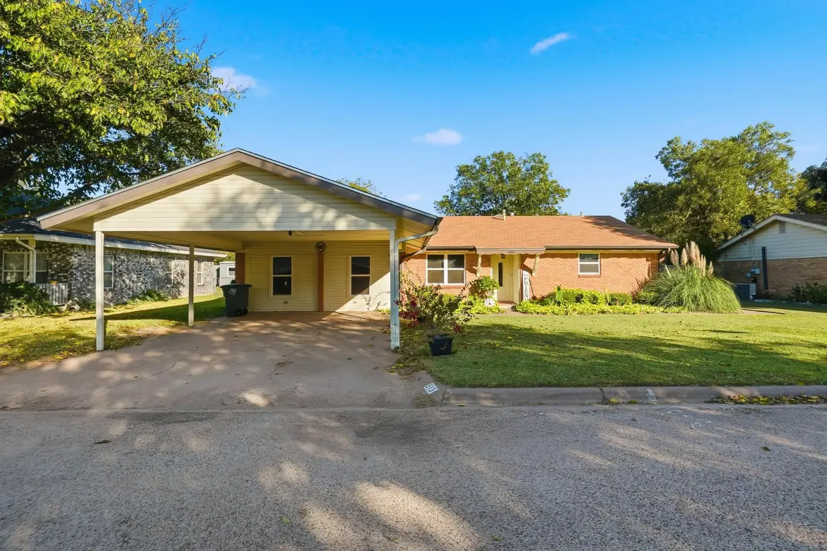 513 Ridgeway Street, Clyde, TX 79510 - Image #1