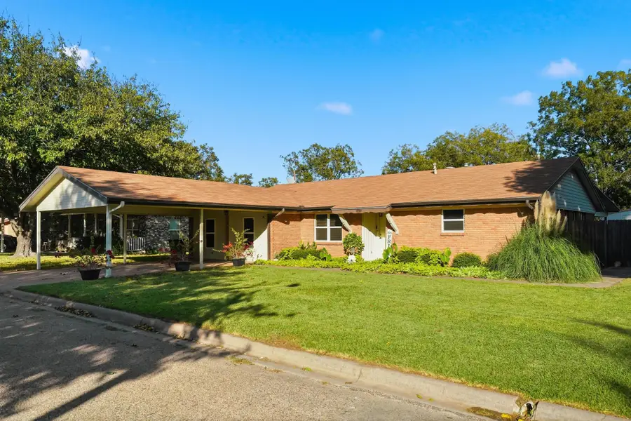 513 Ridgeway Street, Clyde, TX 79510 - Image #2