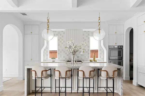 6454 Kenwood Avenue, Dallas, TX 75214