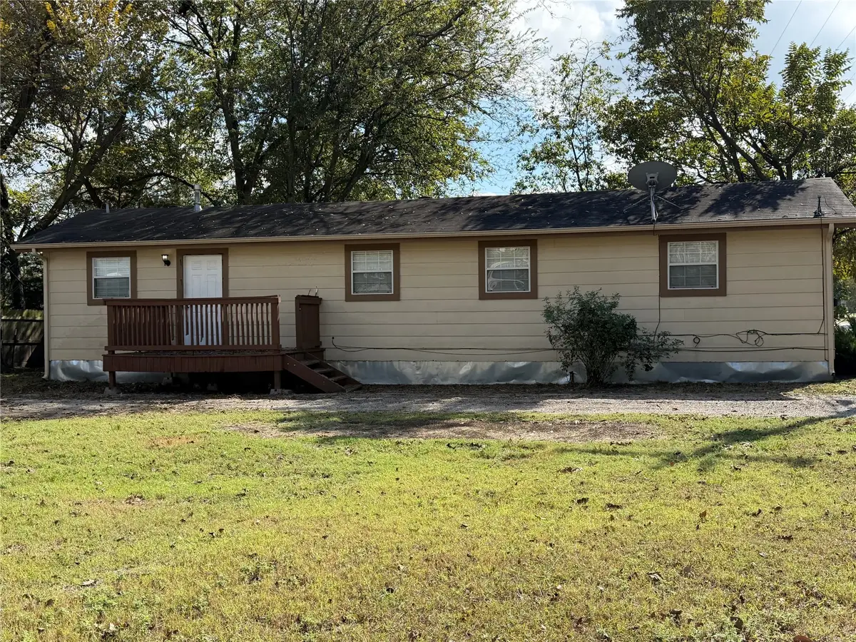 703 S Jackson Street, Kaufman, TX 75142 - #1