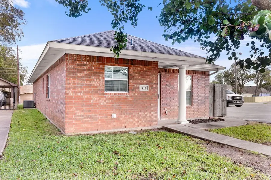 811 W Woodard Street, Denison, TX 75020 - Image #2