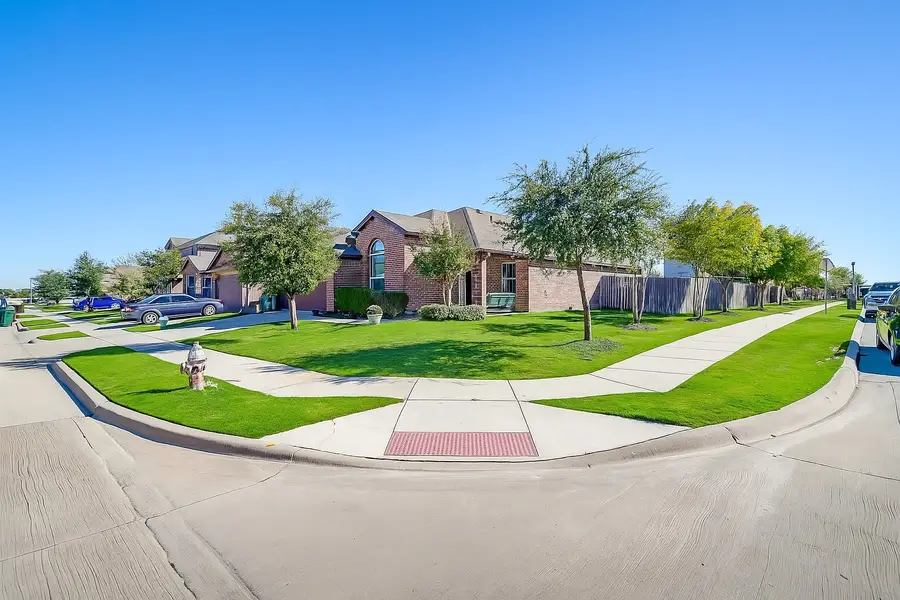 700 Rutherford Drive, Crowley, TX 76036 - Image #2