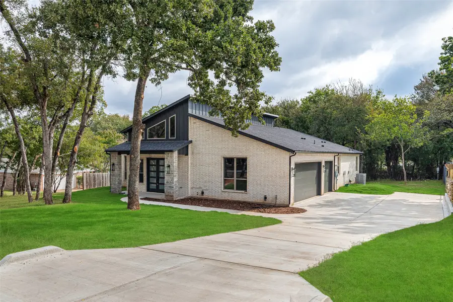 9703 Rosalie Court, Granbury, TX 76049 - #3