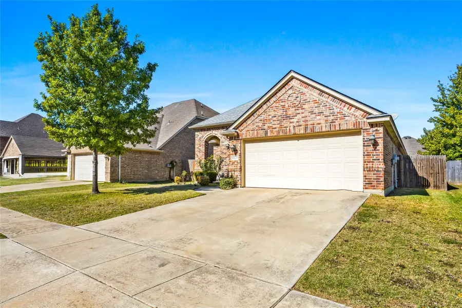 8129 Trinity Vista Trail, Fort Worth, TX 76053 - Image #3