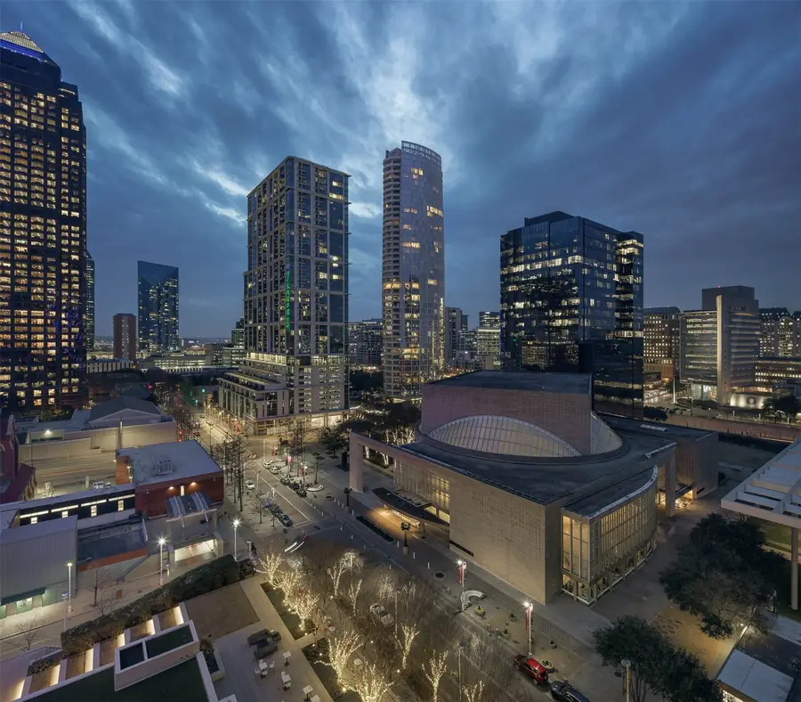 1747 Leonard Street #903, Dallas, TX 75201 - Image #2