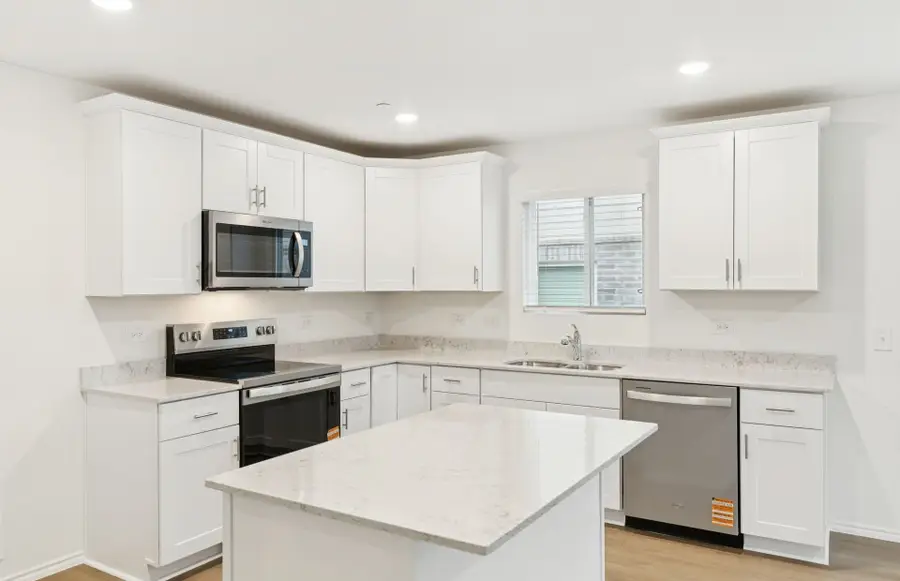 2724 Barton Springs Drive, Denton, TX 76208 - Image #2