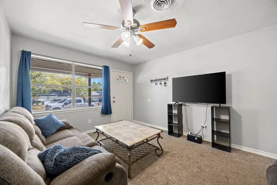 4812 Marshall Street, Forest Hill, TX 76119 - Image #3