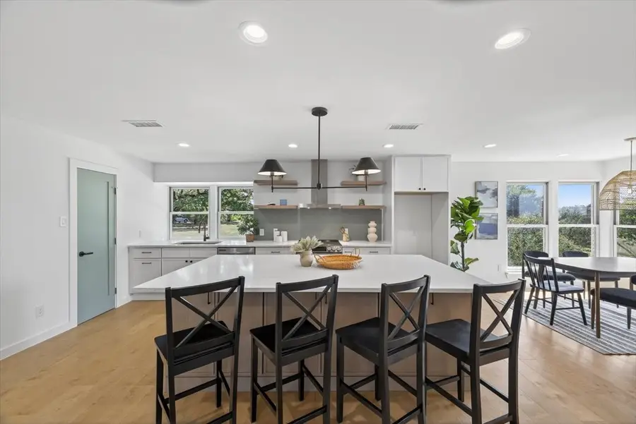 250 Oak Hill Drive, Trophy Club, TX 76262 - Image #2