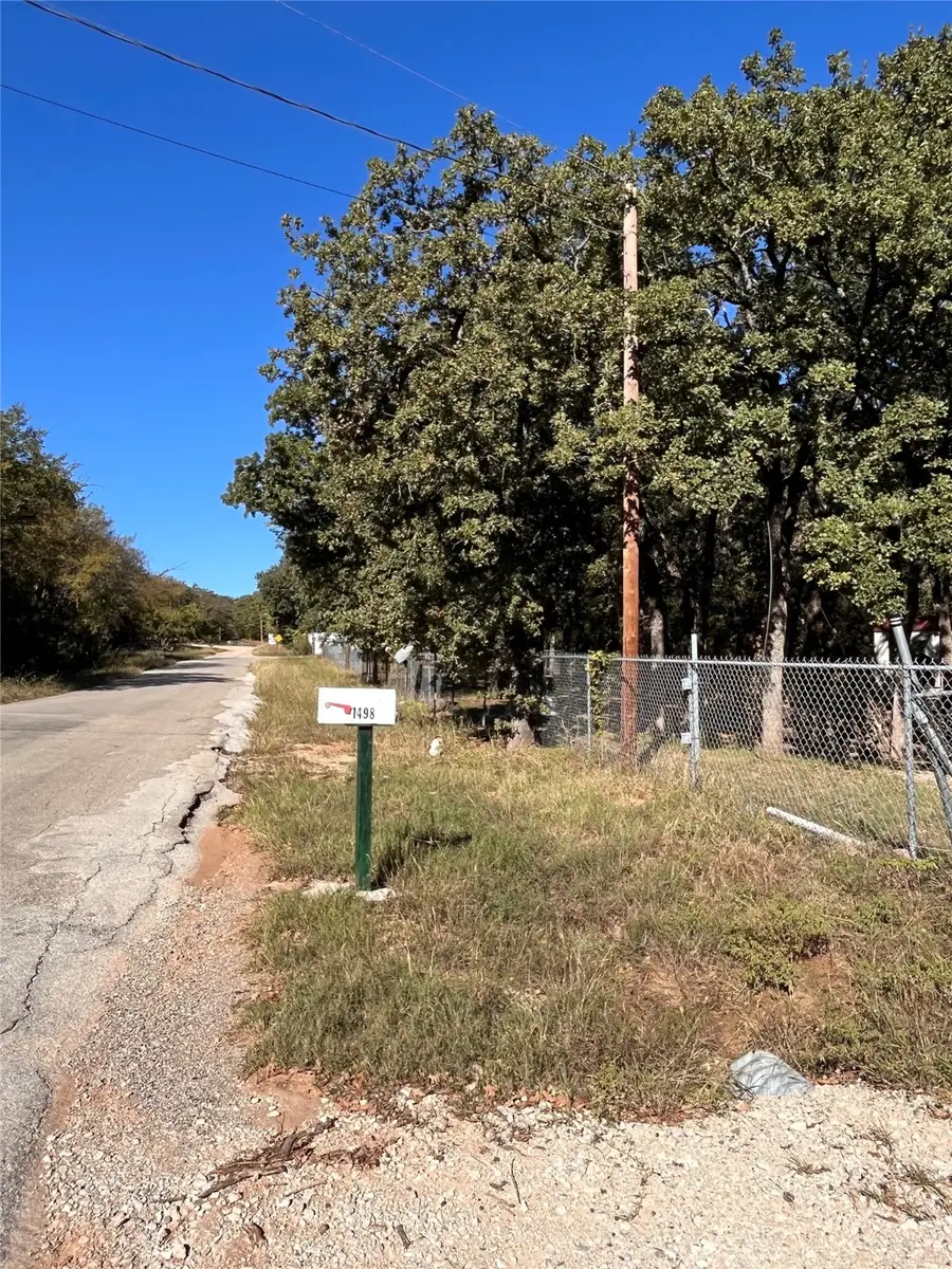 1498 Lynock Lane, Azle, TX 76020 - Image #3
