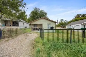 2961 Pearl Avenue, Fort Worth, TX 76106 - Image #1