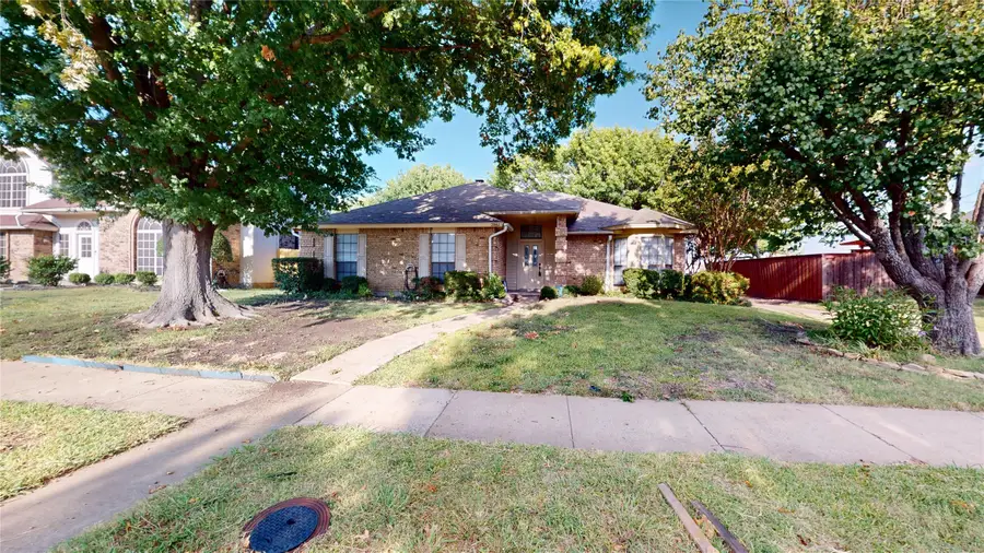 2842 Kingswood Drive, Garland, TX 75040 - Image #2