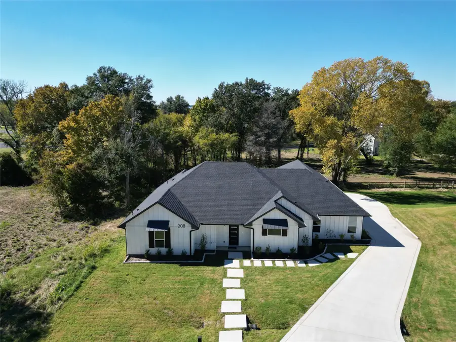 208 Splitrail Drive, Cedar Creek Lake, TX 75143 - Image #2