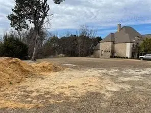 925 Belclaire Circle, Cedar Hill, TX 75104 - Image #2