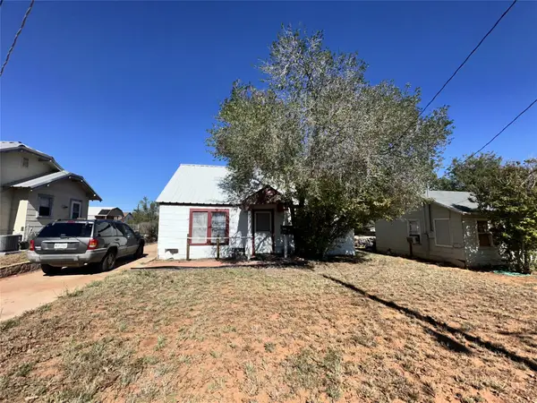 713 E Oklahoma Avenue, Sweetwater, TX 79556