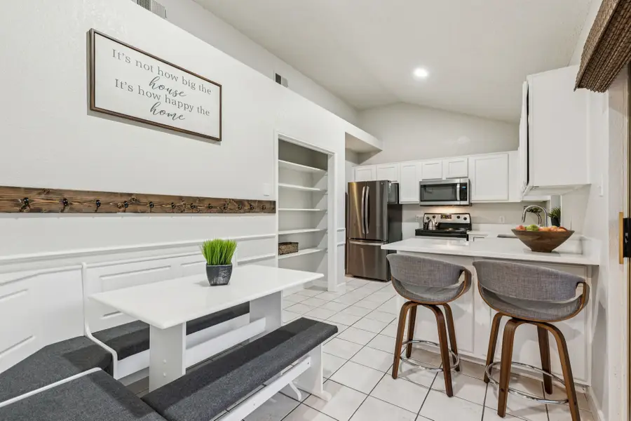 705 Greenridge Drive, Arlington, TX 76017 - Image #2