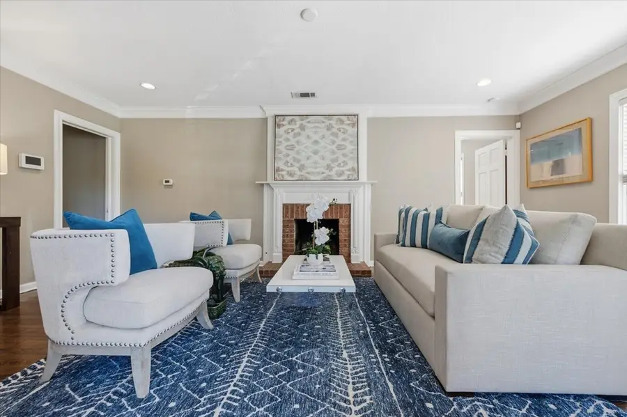 4232 Pershing Avenue, Fort Worth, TX 76107 - Image #2