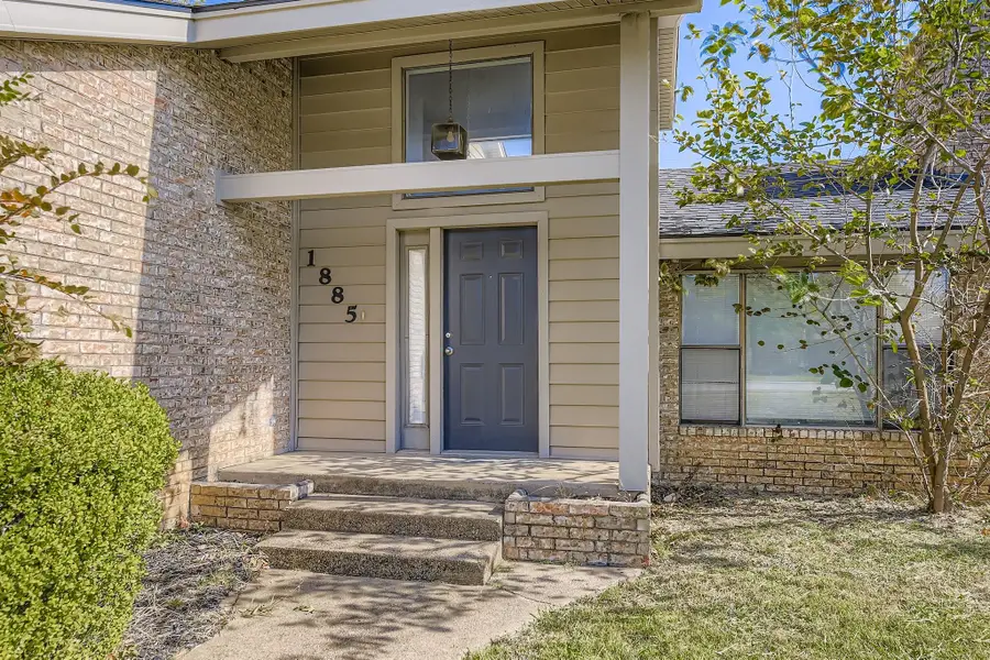 1885 Cliff View Drive, Lewisville, TX 75077 - Image #3