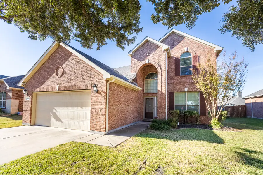 804 W Bend Boulevard, Burleson, TX 76028 - Image #2