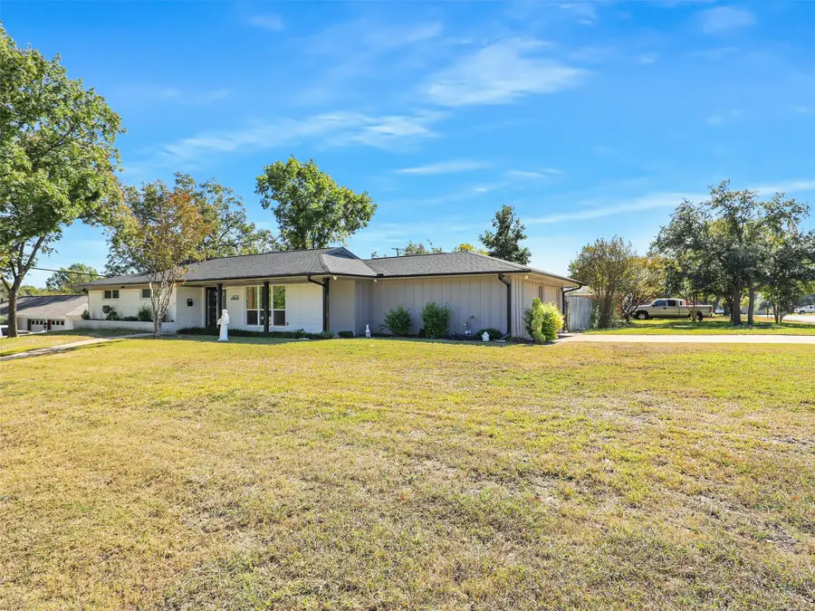 8029 Northbrook Drive, Benbrook, TX 76116 - Image #3