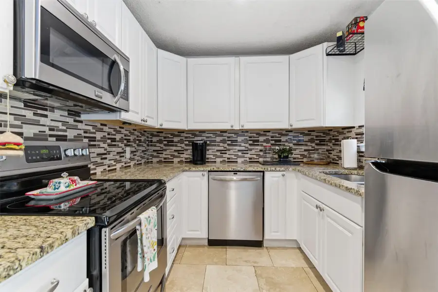 405 Mustang Trail, Granbury, TX 76049 - Image #2