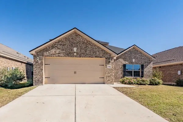 185 Aster Drive, Sanger, TX 76266