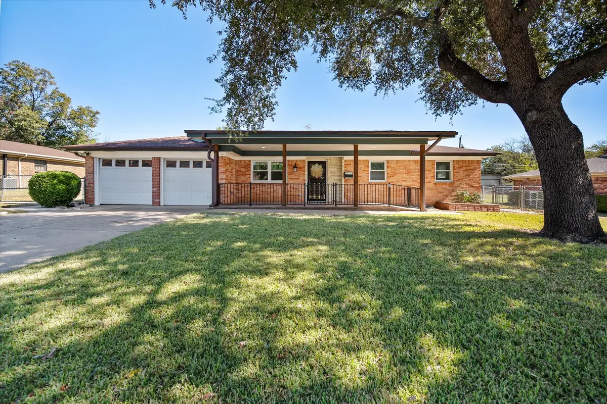 3813 Brookdale Road, Benbrook, TX 76116 - Image #1