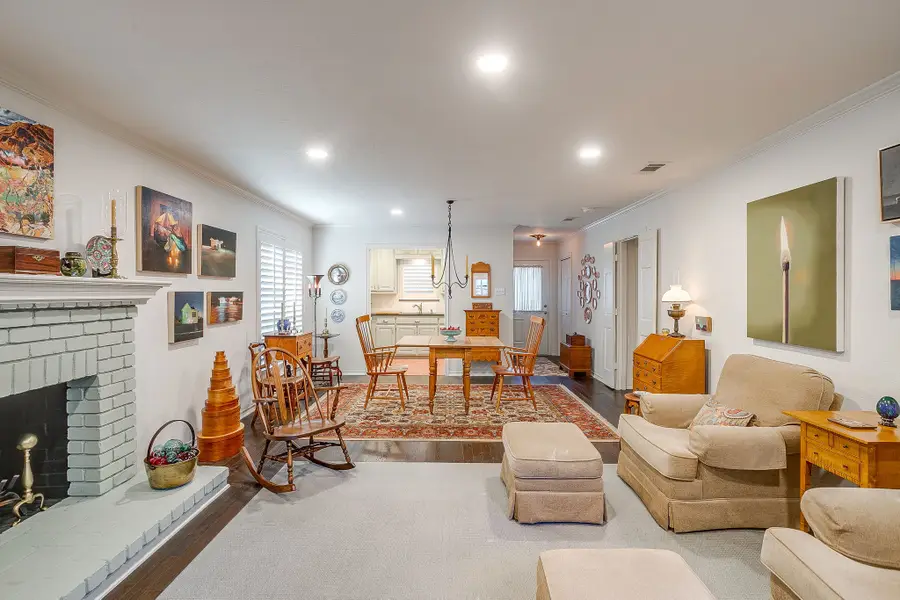 1393 Roaring Springs Road, Fort Worth, TX 76114 - Image #3