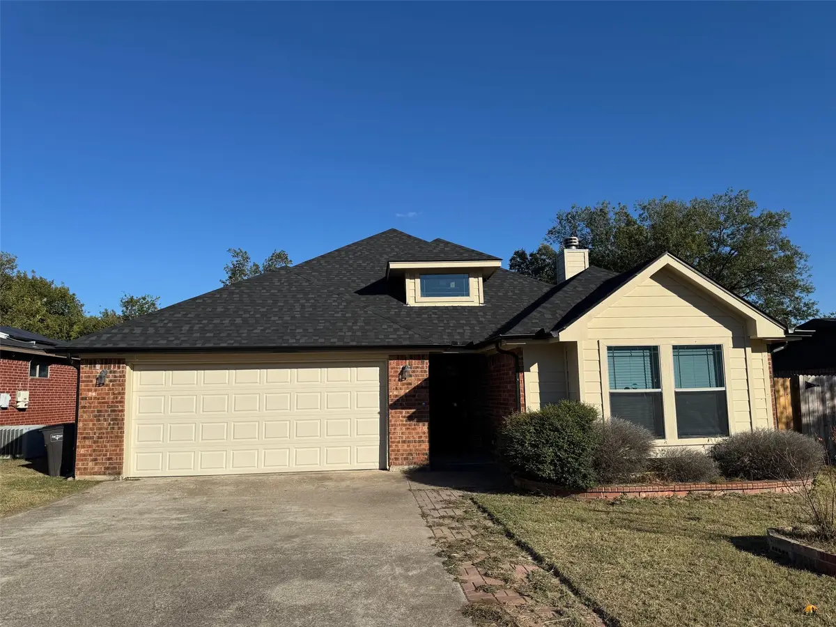 6611 Rockdale Road, Fort Worth, TX 76134 - Image #1