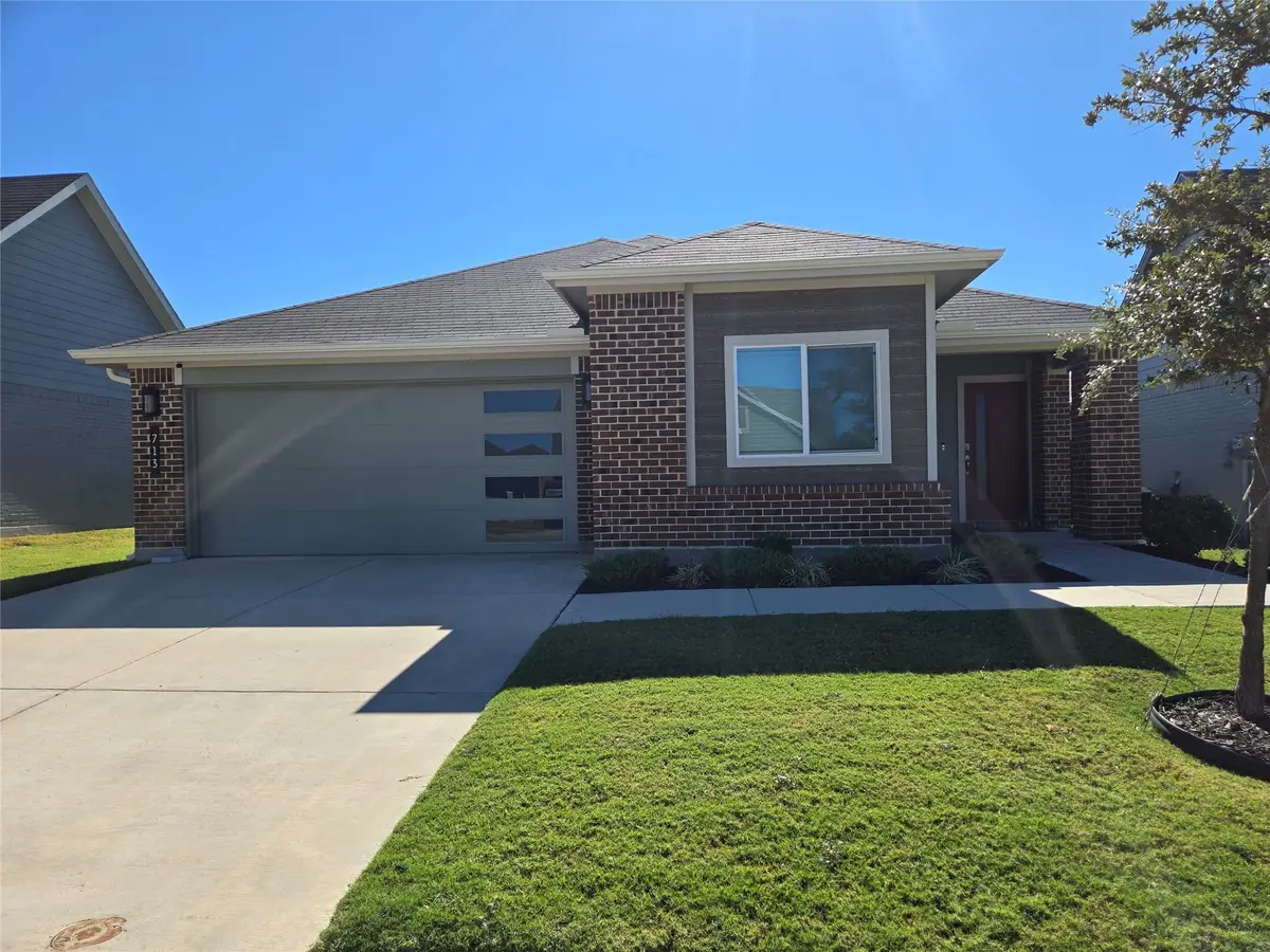 713 Griffith Park Trail, Alvarado, TX 76009 - Image #1