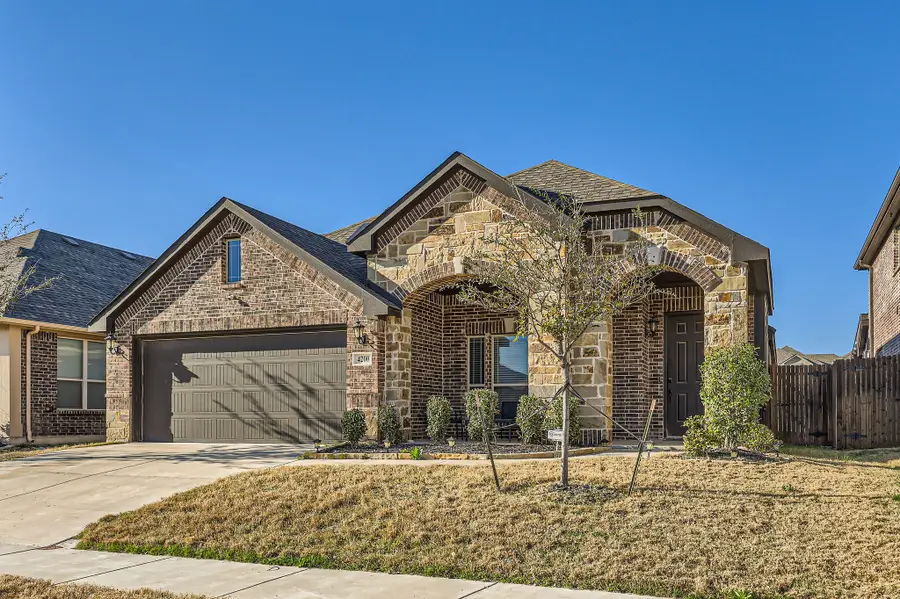 4200 Snowberry Lane, Fort Worth, TX 76036 - Image #2