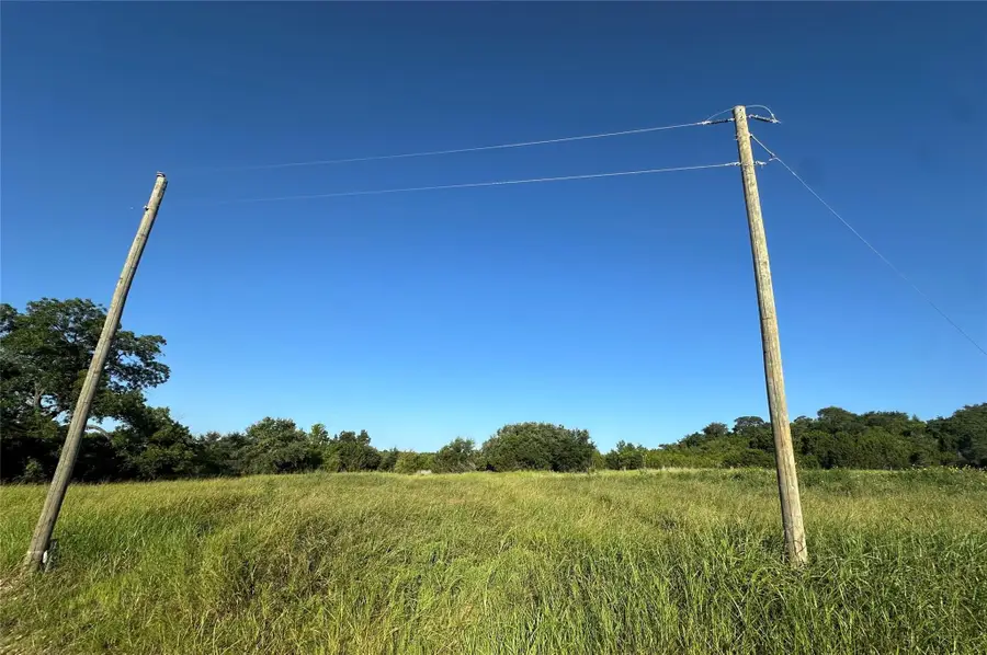 8448 Hollandbush Court, Cleburne, TX 76033 - Image #2