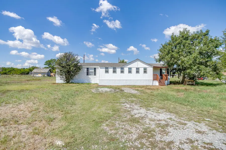 18546 Lister Court, Justin, TX 76247 - Image #3
