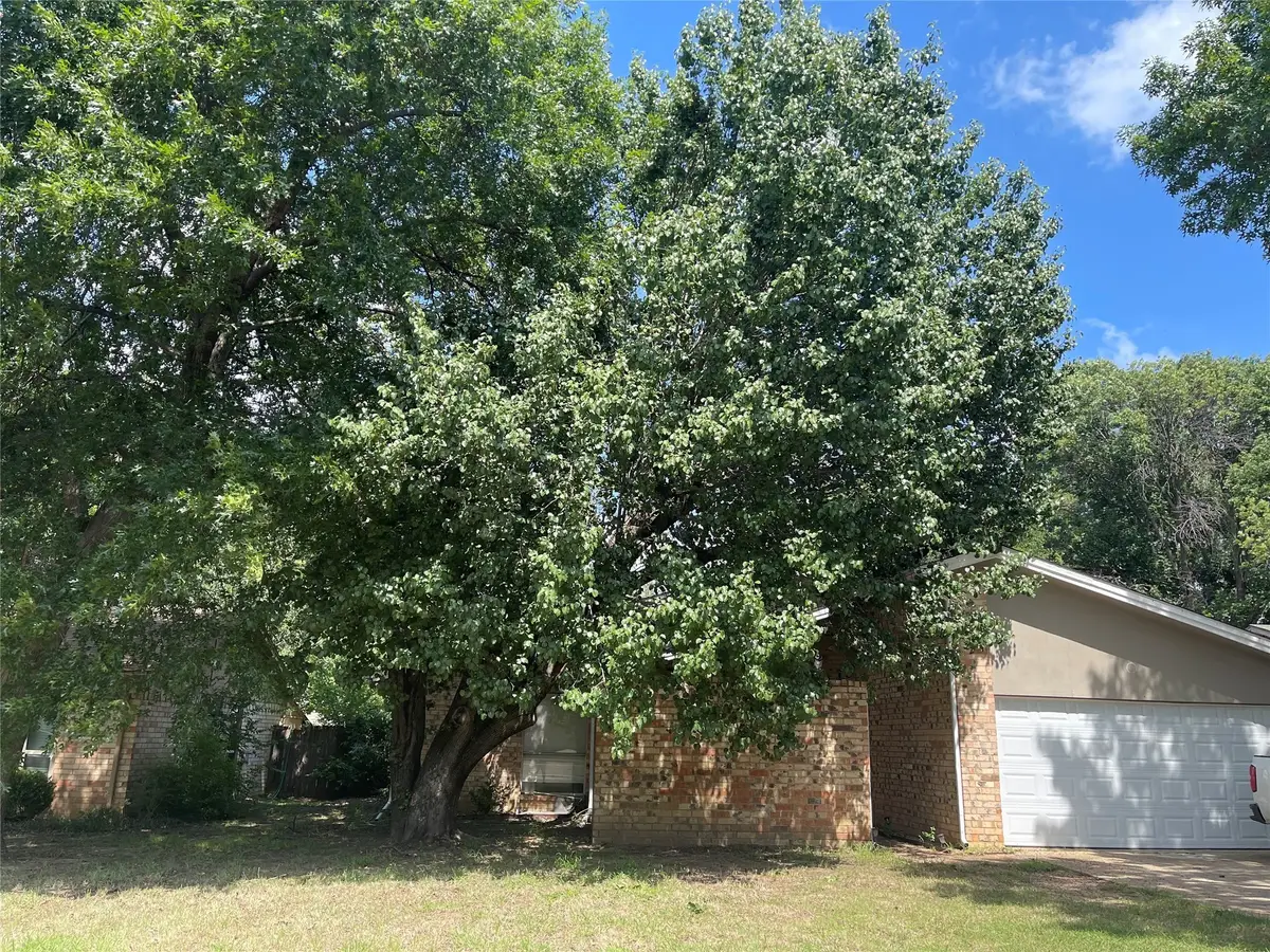 2712 N Bell Avenue, Denton, TX 76209 - Image #1