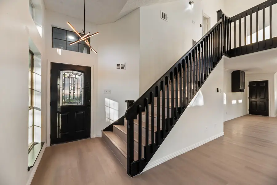 413 Horse Shoe Bend, Mesquite, TX 75149 - Image #2