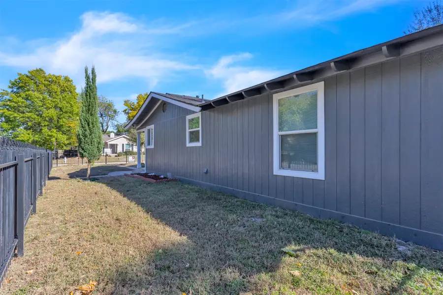 2701 Halbert Street, Fort Worth, TX 76112 - Image #3