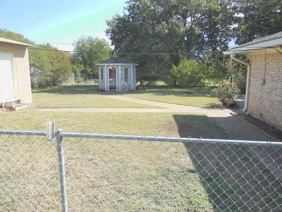 820 Walnut Street, Ranger, TX 76470 - Image #3