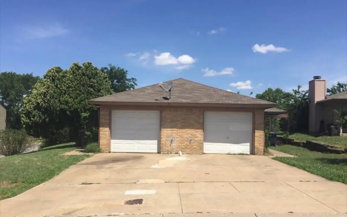 2832 Ridgecrest Drive, Fort Worth, TX 76133 - Image #1