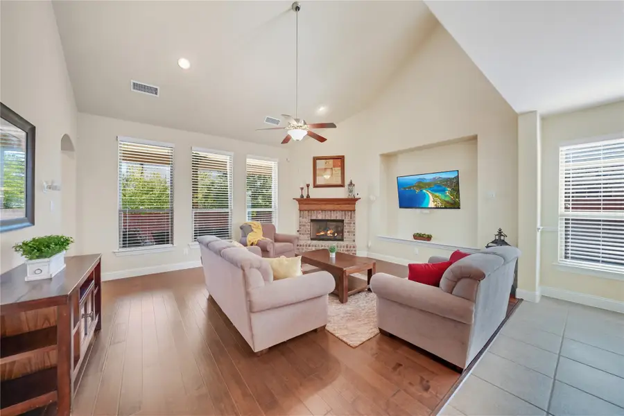 14520 Seventeen Lakes Boulevard, Roanoke, TX 76262 - Image #2