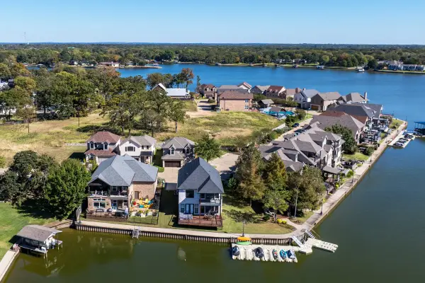 115 Marina Drive, Mabank, TX 75156