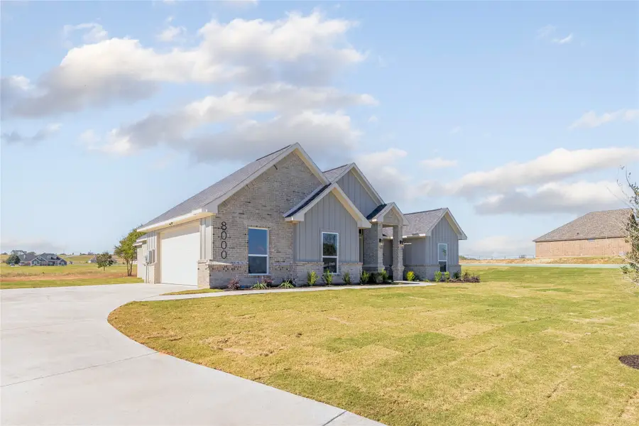 8000 Ranch View Place, Springtown, TX 76082 - Image #2