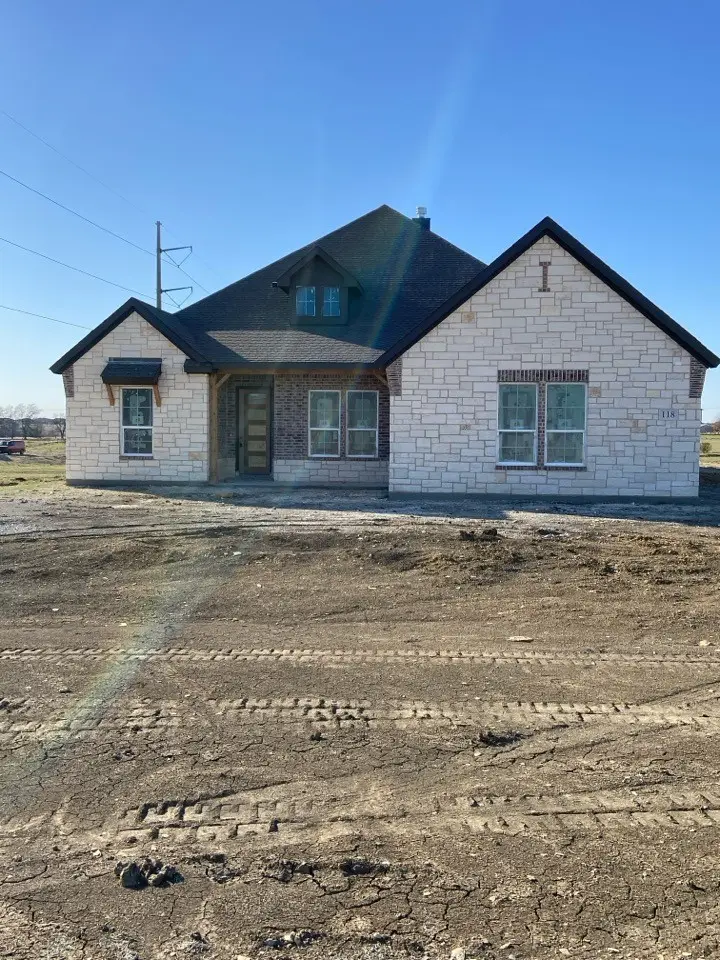 118 Hillview Trail, Decatur, TX 76234 - Image #1