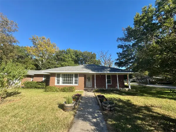 724 S Rusk Street, Gainesville, TX 76240