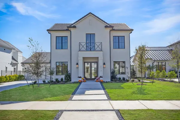 9613 Latour Lane, Fort Worth, TX 76126