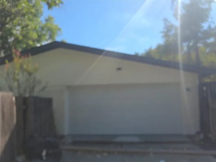 838 Pinehill Lane, Grand Prairie, TX 75052 - #2