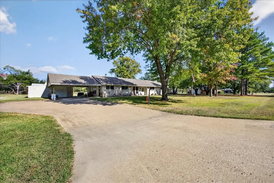 6076 Highland Drive, Oak Grove, TX 75142 - Image #2