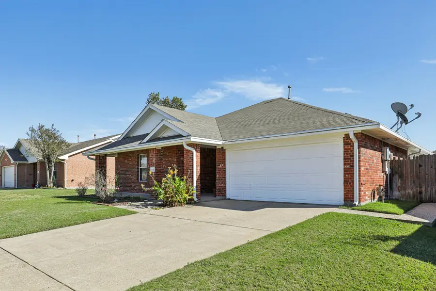 115 Pebble Creek Lane, Terrell, TX 75160 - Image #2