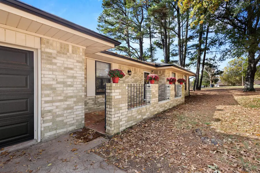 498 Mccraw Lane, Denison, TX 75021 - Image #3