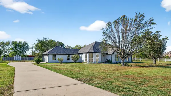 29 Belmont Lane, Van Alstyne, TX 75495
